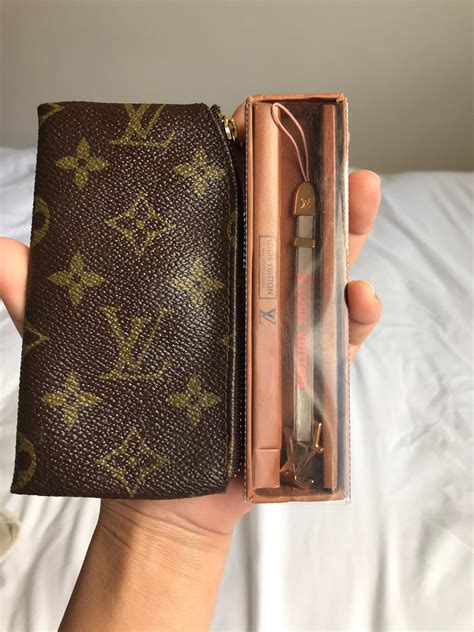 louis vuitton keychain men|louis vuitton key case wallet.